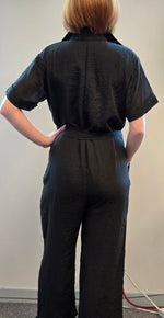 Collar Jumpsuit with sleeves and Belt