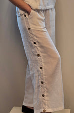 Slim fit Trousers with Coconut Buttons